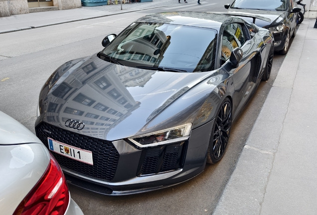 Audi R8 V10 Plus 2015