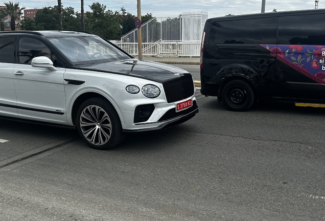 Bentley Bentayga Azure