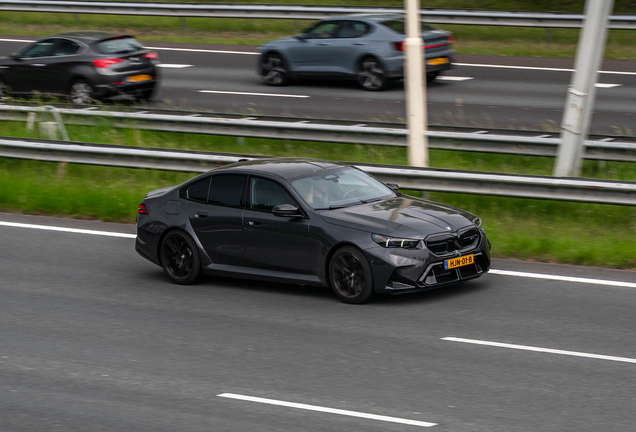 BMW M5 G90