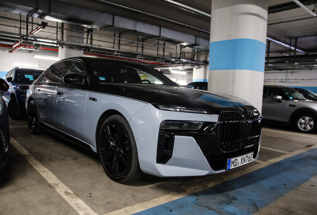 BMW M760e xDrive