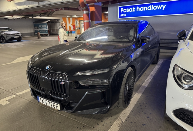 BMW M760e xDrive