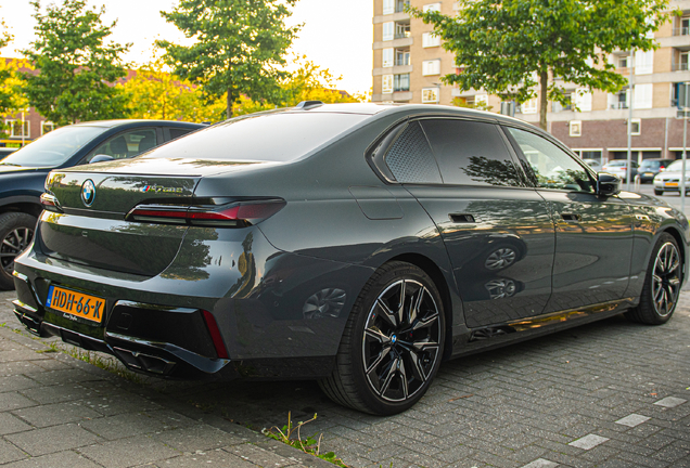BMW M760e xDrive