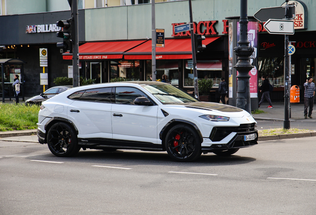 Lamborghini Urus Performante