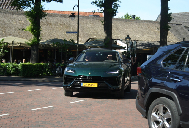 Lamborghini Urus S