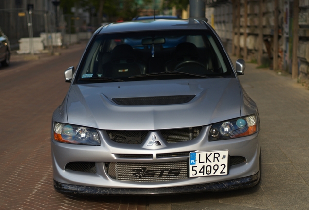 Mitsubishi Lancer Evolution VIII MR FQ-340