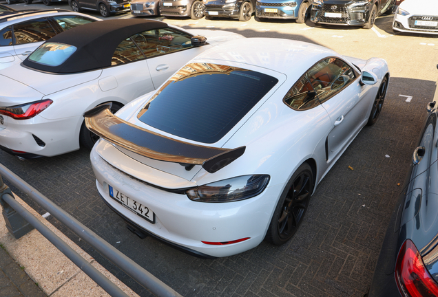 Porsche 718 Cayman S