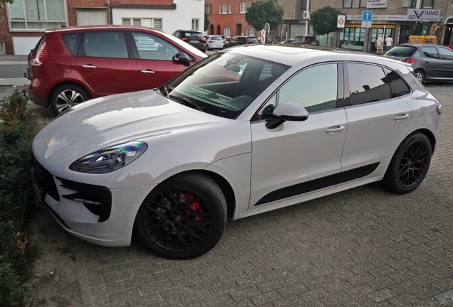 Porsche 95B Macan GTS MkII