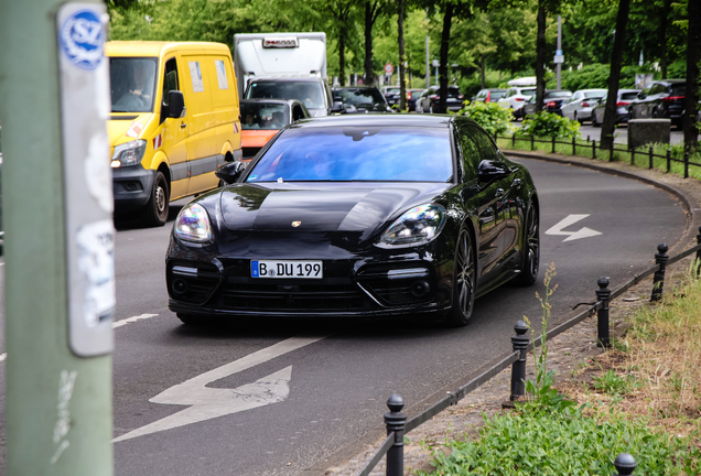 Porsche 971 Panamera Turbo