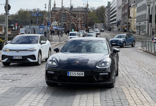 Porsche 971 Panamera Turbo S E-Hybrid