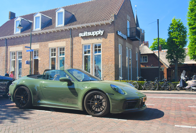 Porsche 992 Carrera 4 GTS Cabriolet