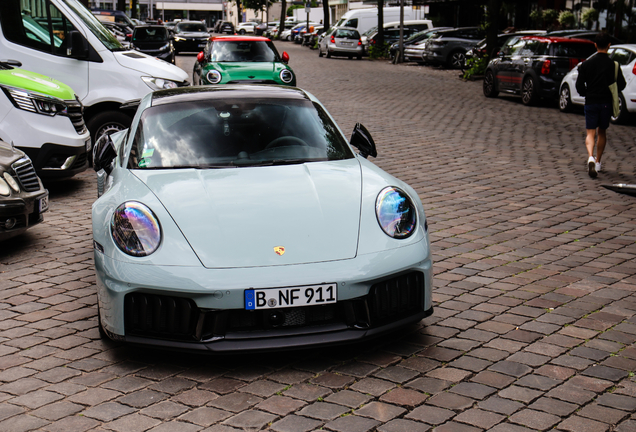 Porsche 992 Carrera 4 GTS MkII