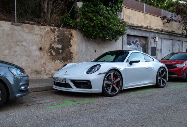 Porsche 992 Carrera 4S