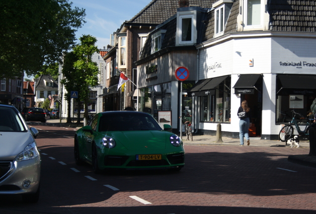 Porsche 992 Carrera 4S