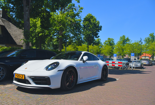 Porsche 992 Carrera GTS
