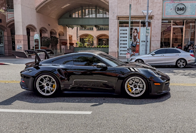 Porsche 992 GT3 RS Weissach Package