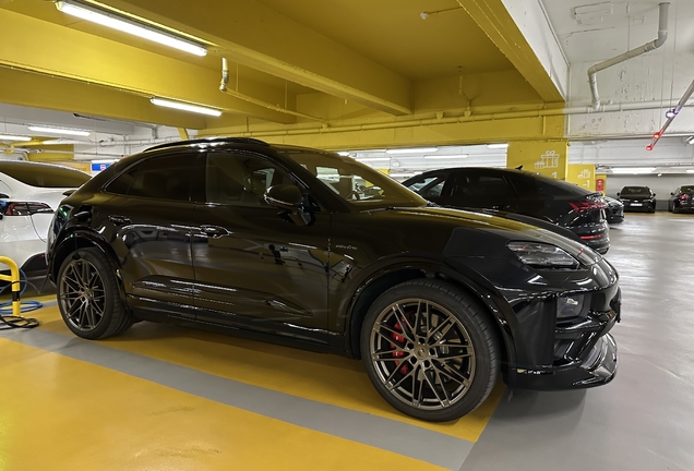 Porsche Macan EV Turbo
