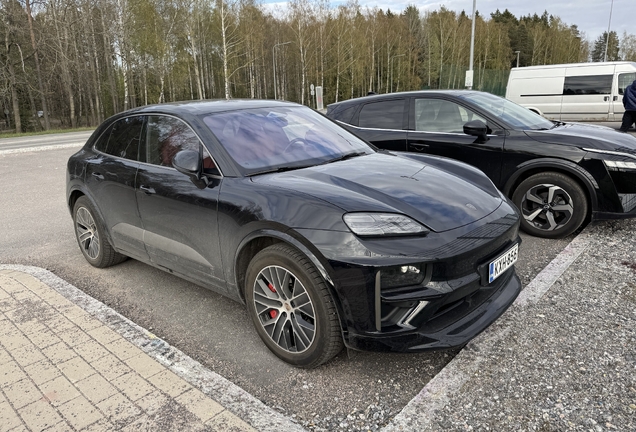 Porsche Macan EV Turbo