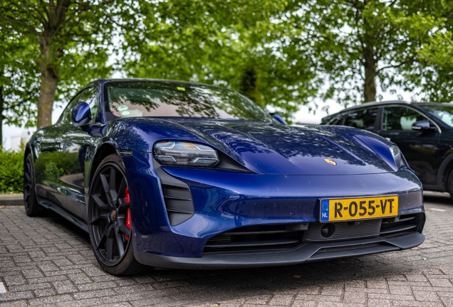 Porsche Taycan GTS