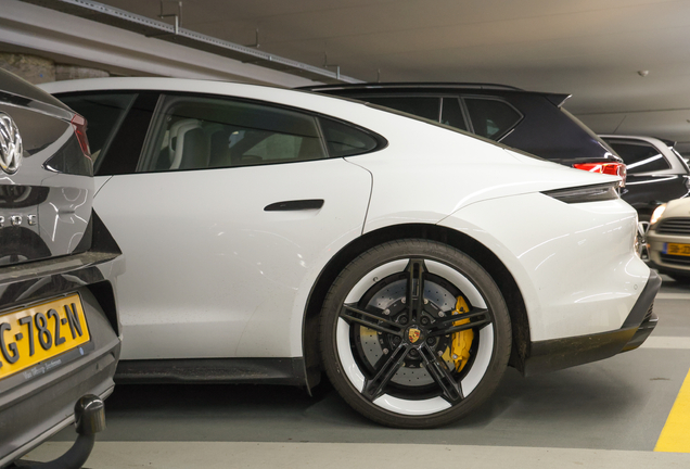 Porsche Taycan Turbo S