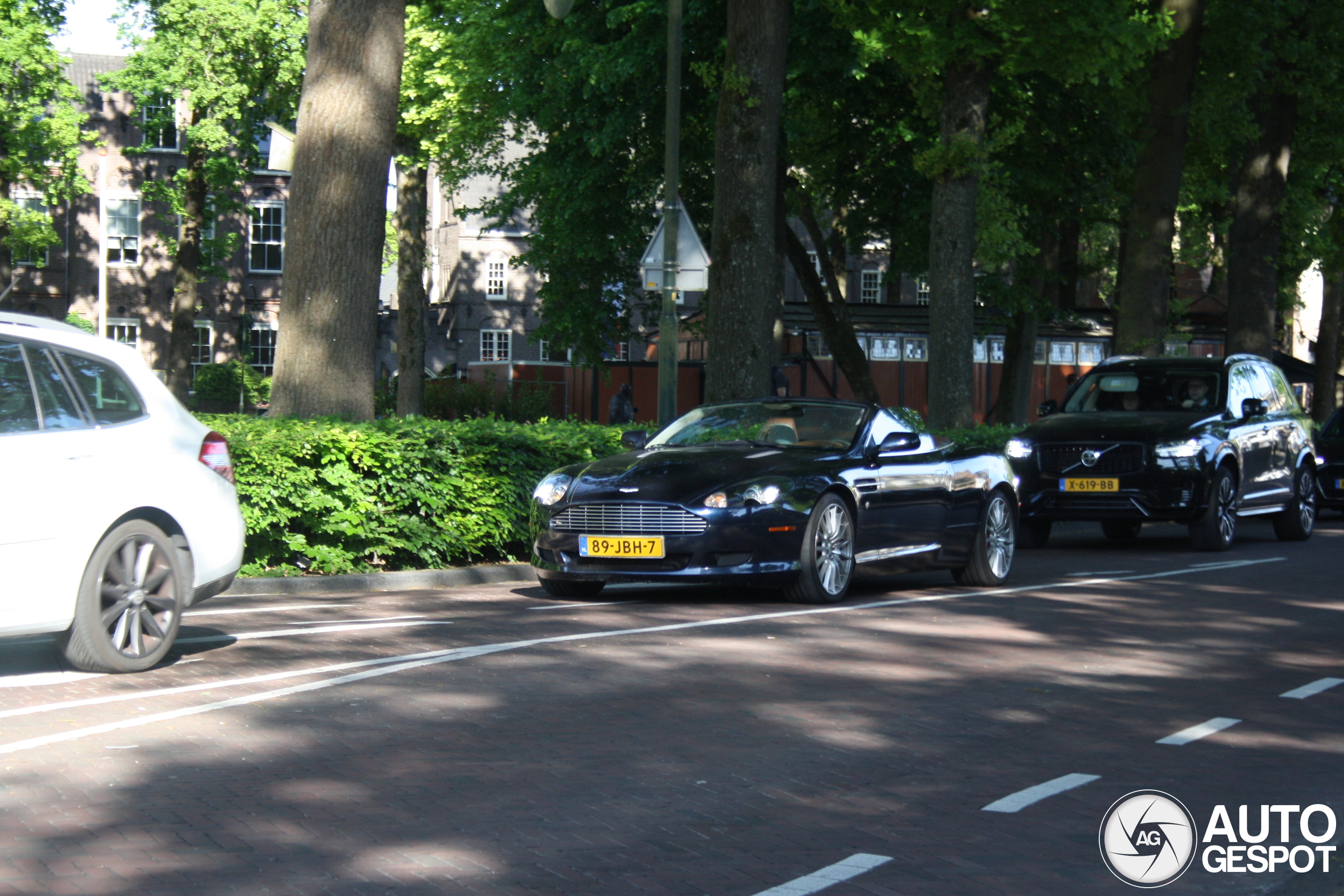 Aston Martin DB9 Volante