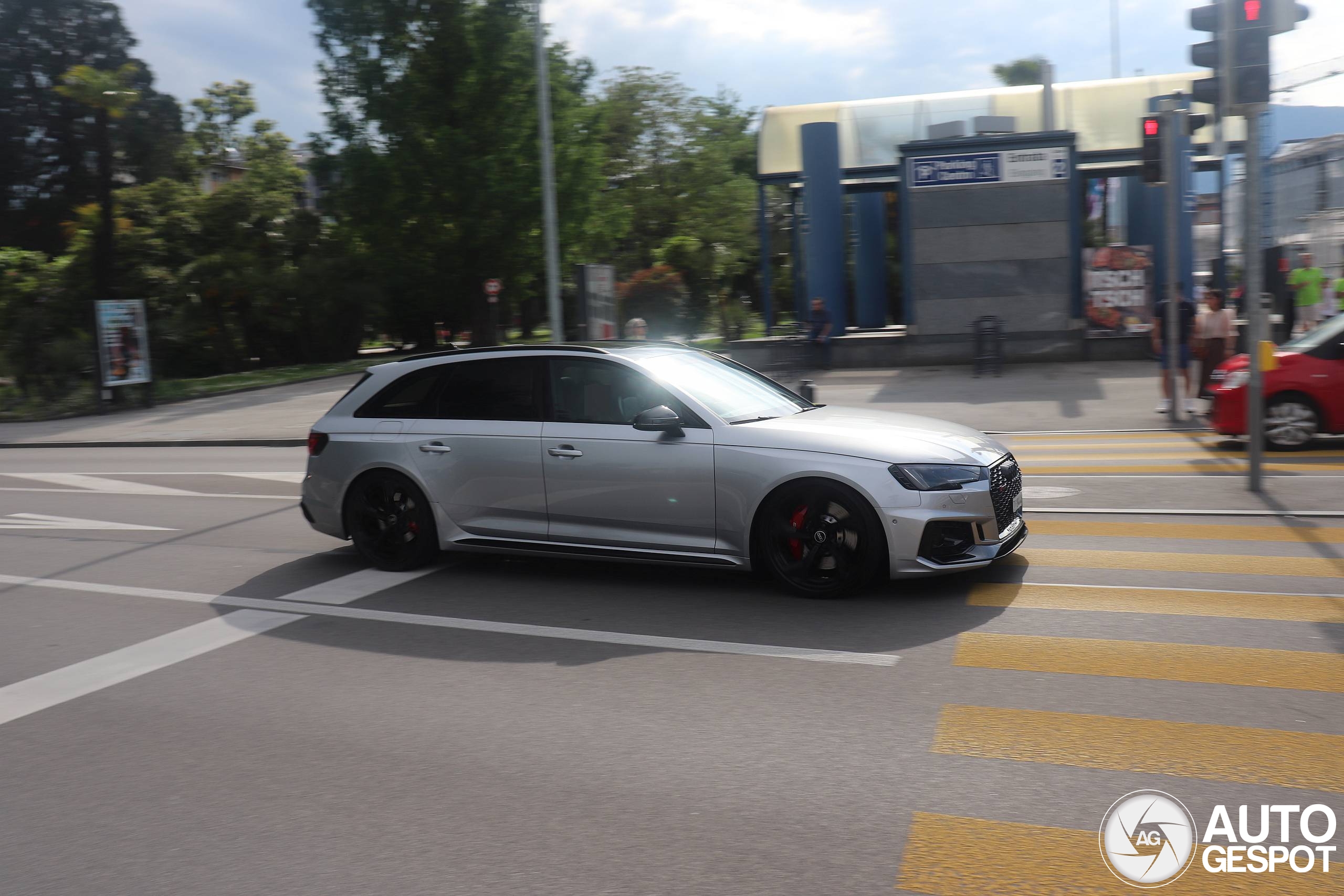 Audi RS4 Avant B9