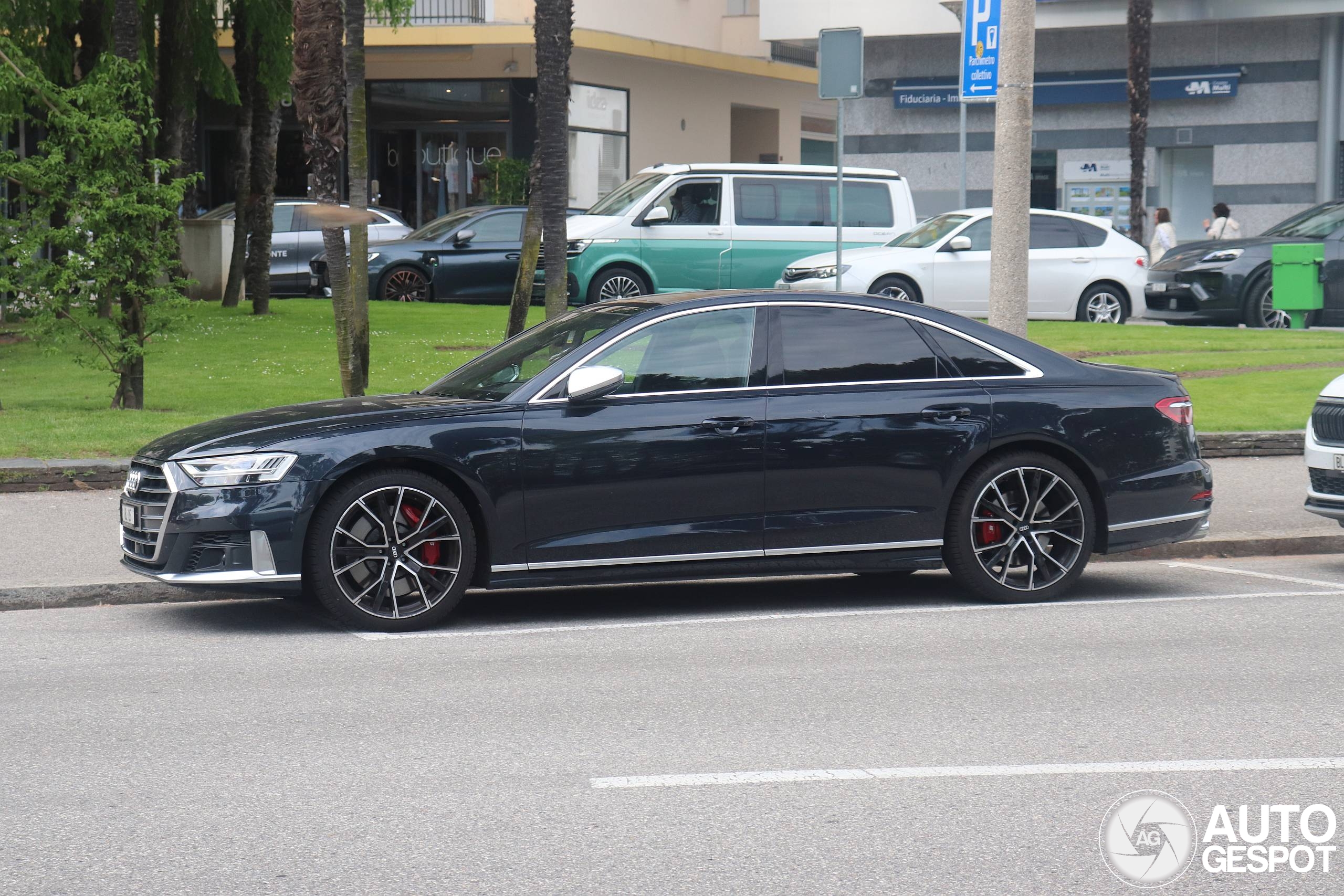 Audi S8 D5