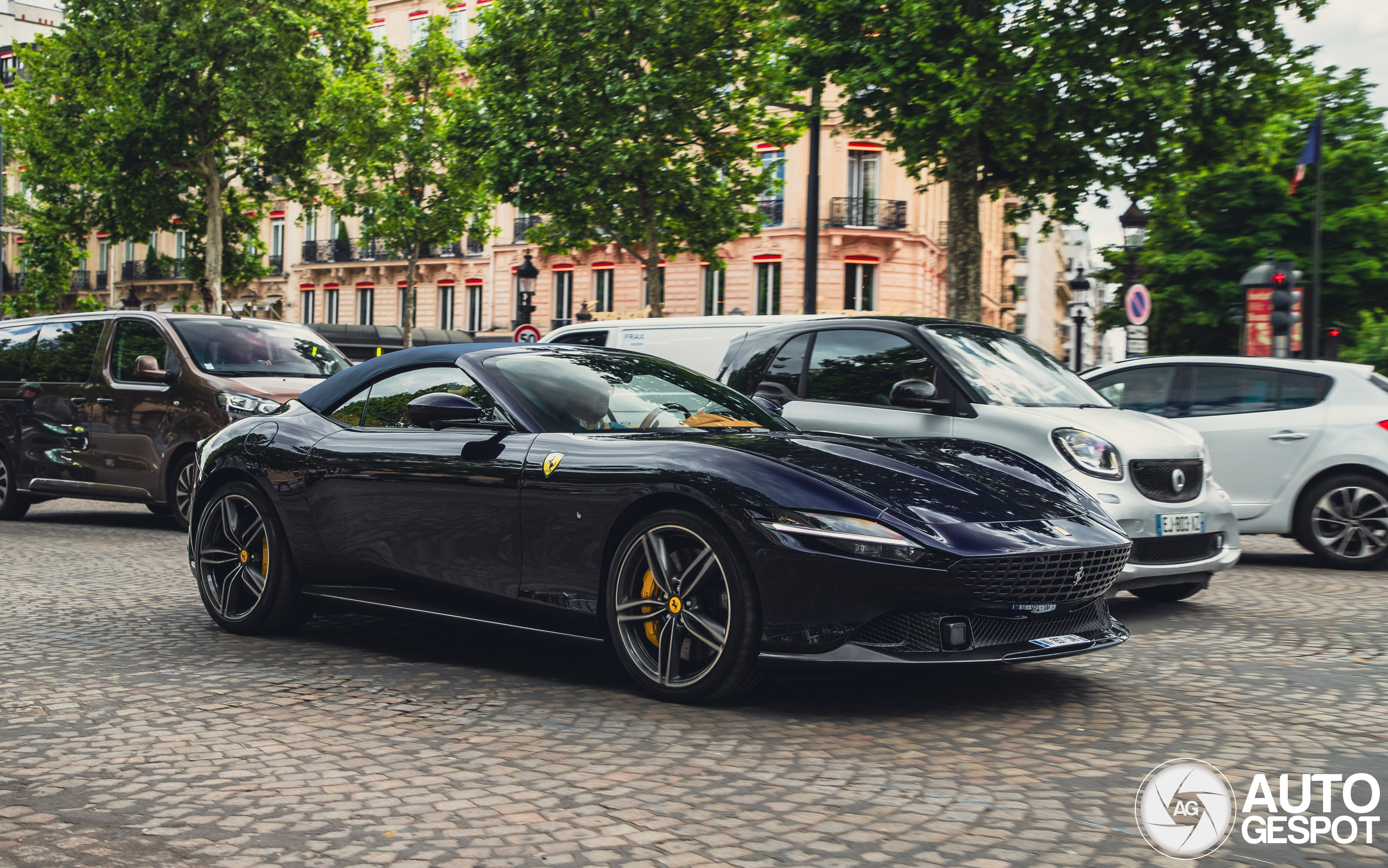 Ferrari Roma Spider