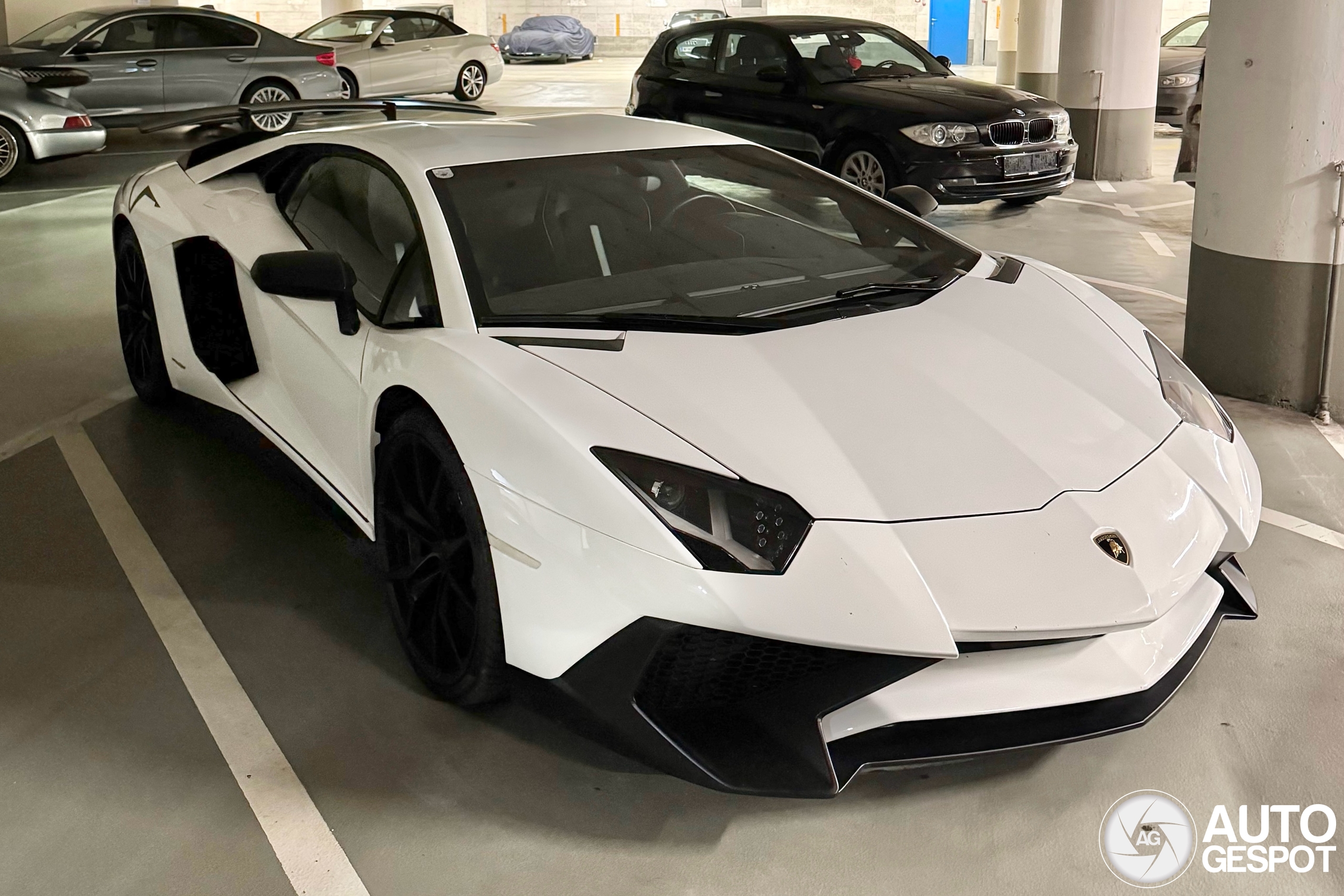 Lamborghini Aventador LP700-4