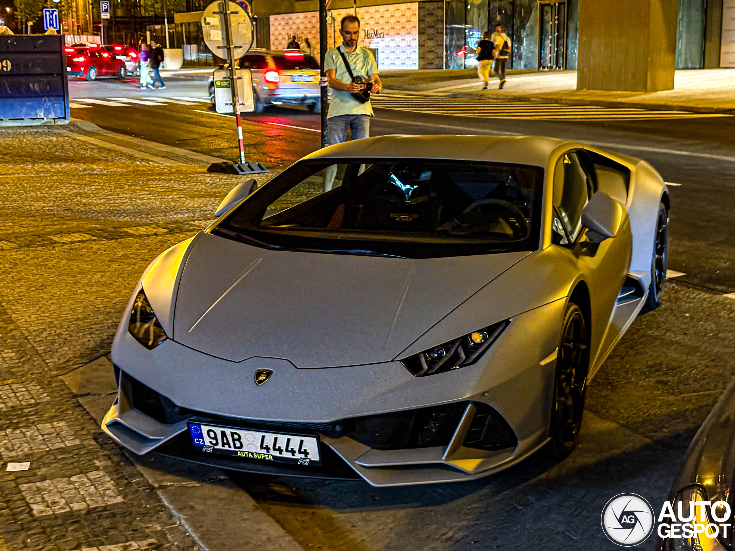 Lamborghini Huracán LP640-4 EVO
