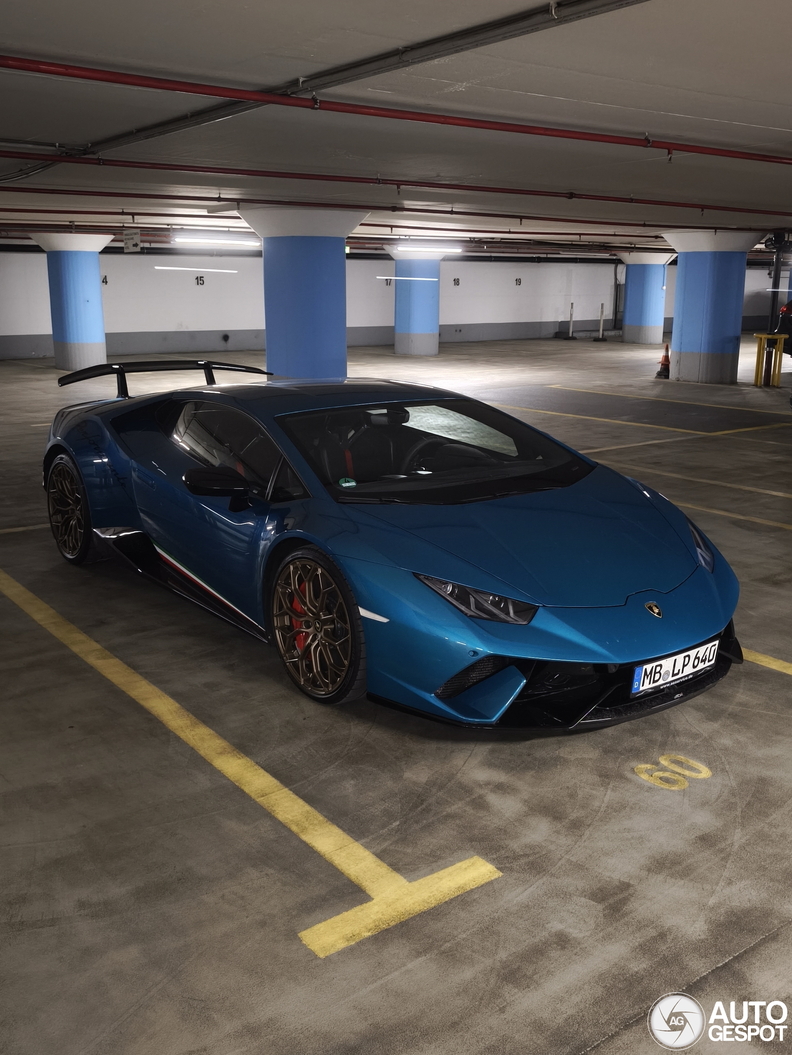 Lamborghini Huracán LP640-4 Performante