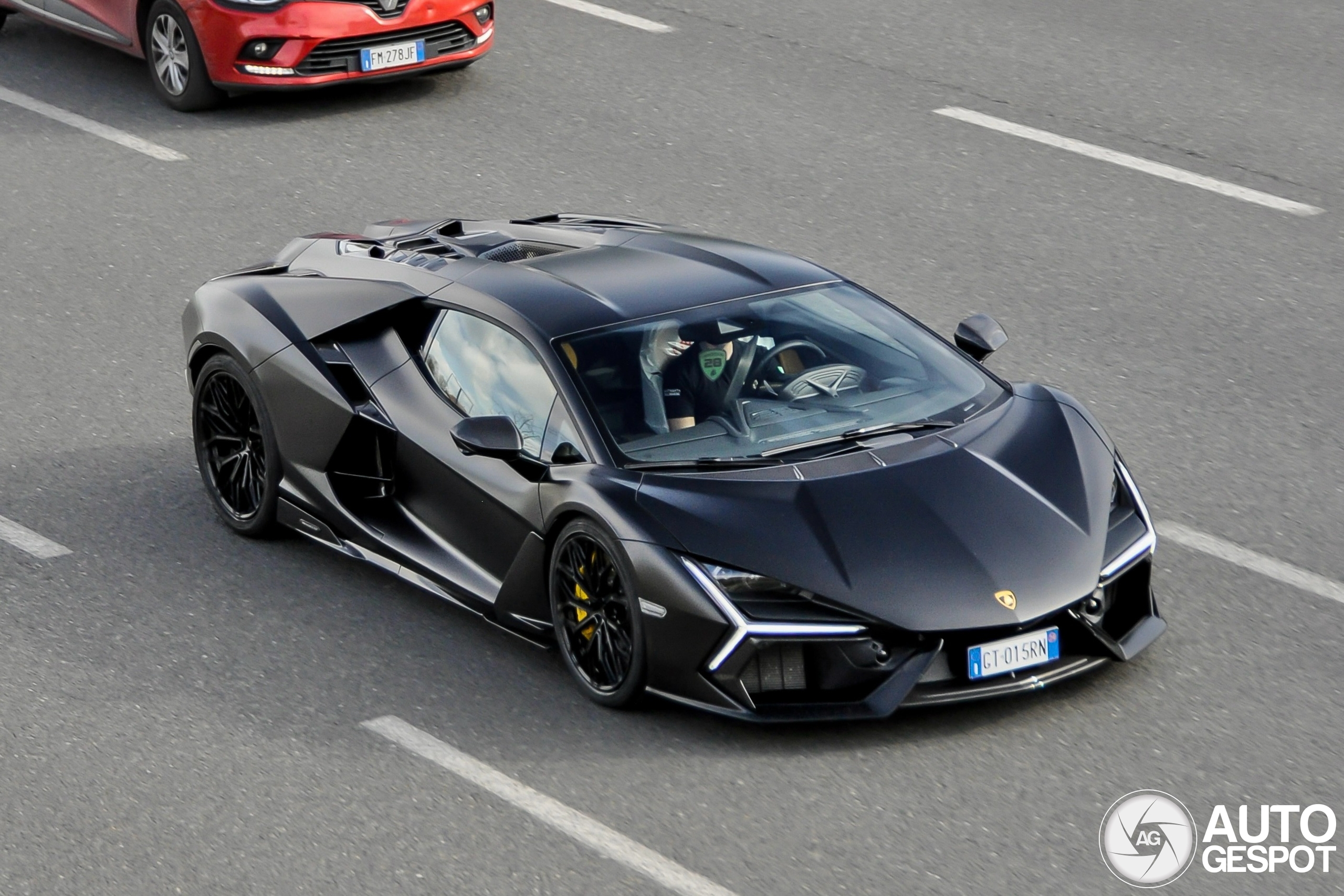 Lamborghini Revuelto
