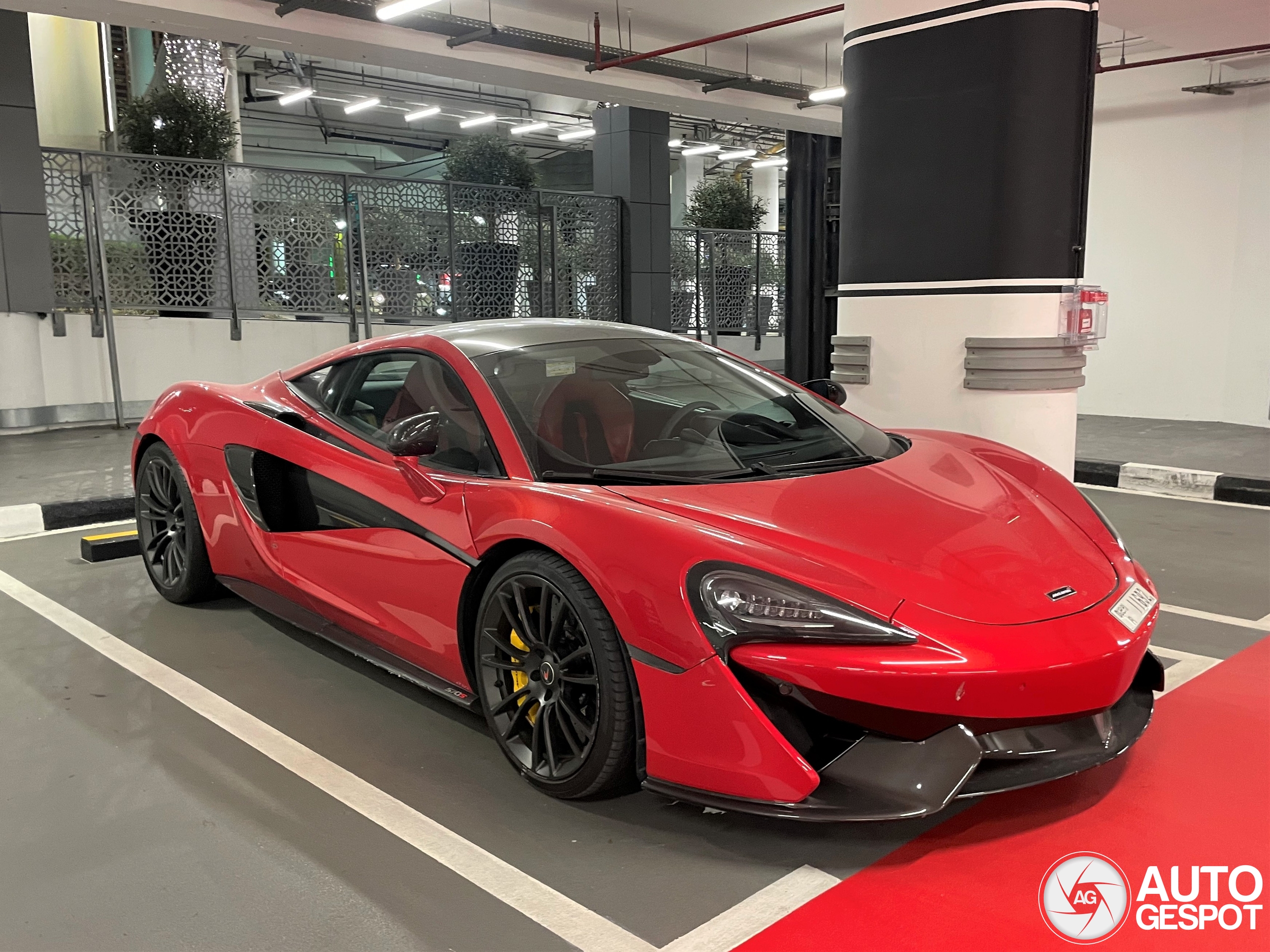 McLaren 570S