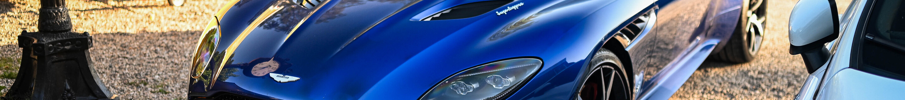 Aston Martin DBS Superleggera Volante