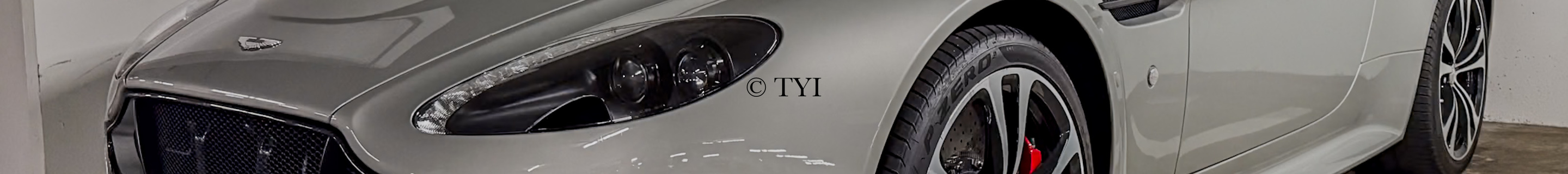 Aston Martin V12 Vantage