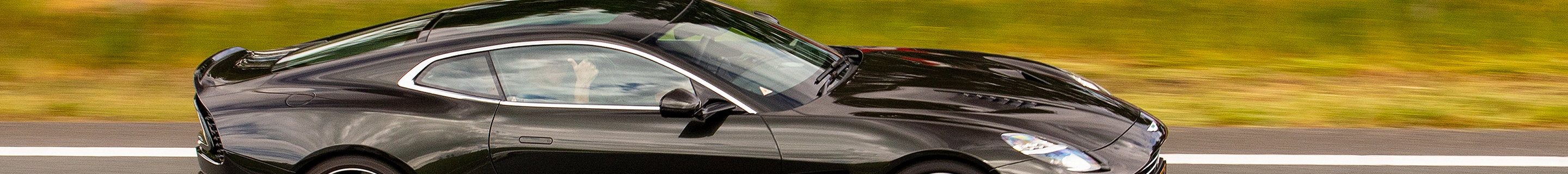 Aston Martin Vanquish 2025