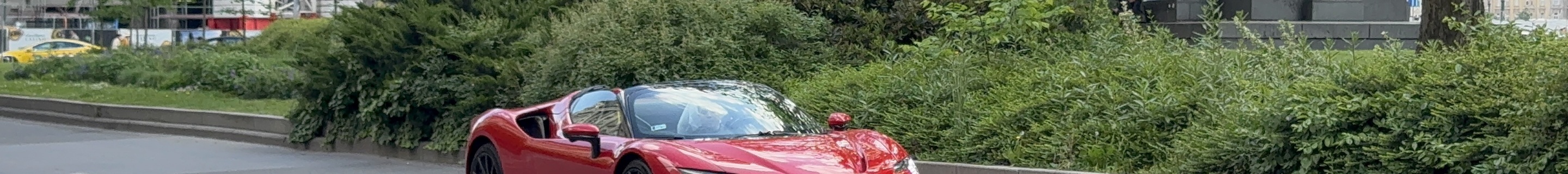 Ferrari SF90 Spider