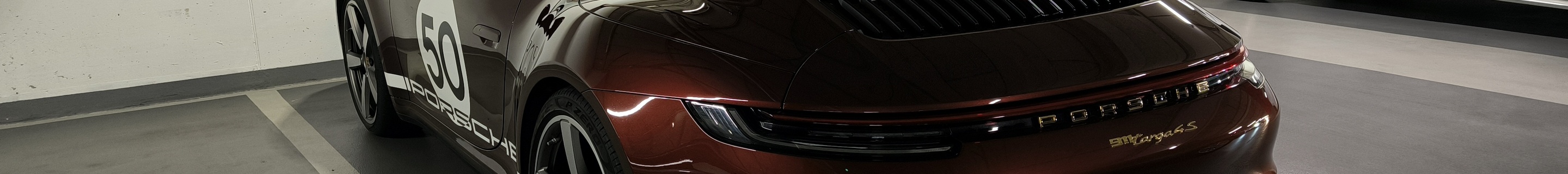 Porsche 992 Targa 4S Heritage Design Edition