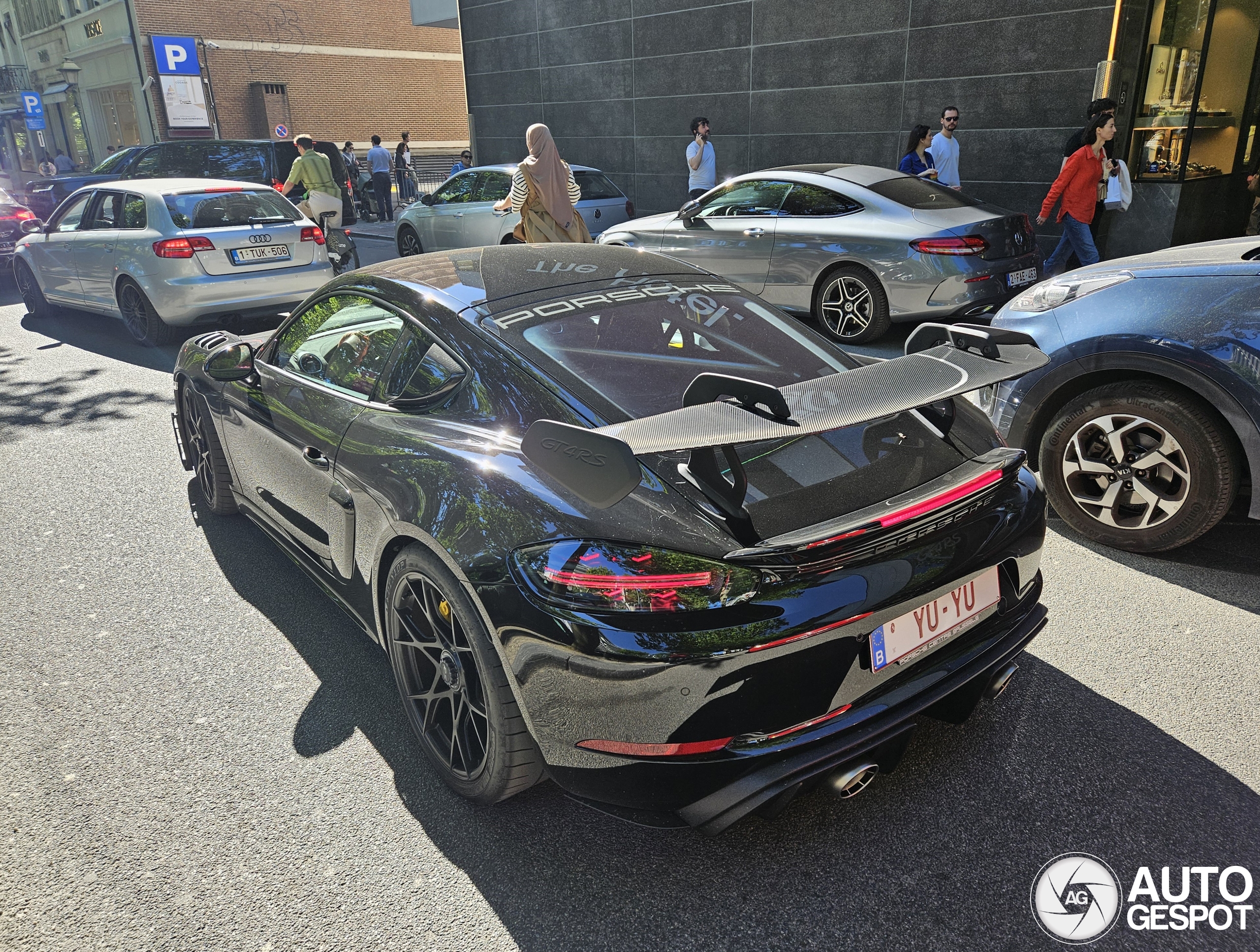 Porsche 718 Cayman GT4 RS Weissach Package