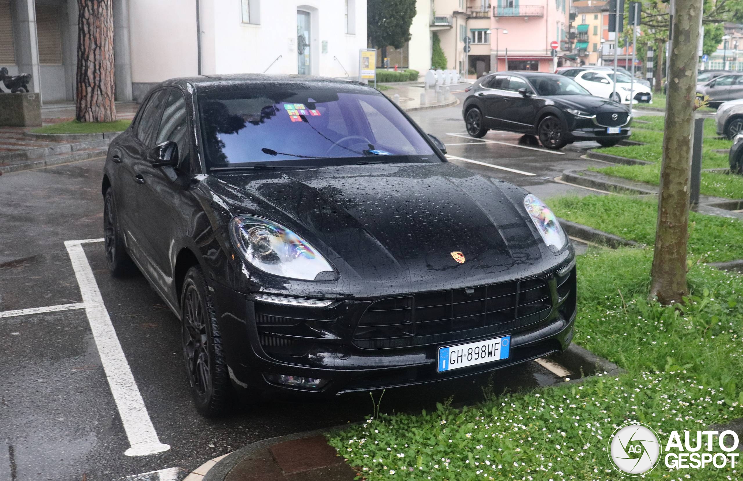 Porsche 95B Macan GTS