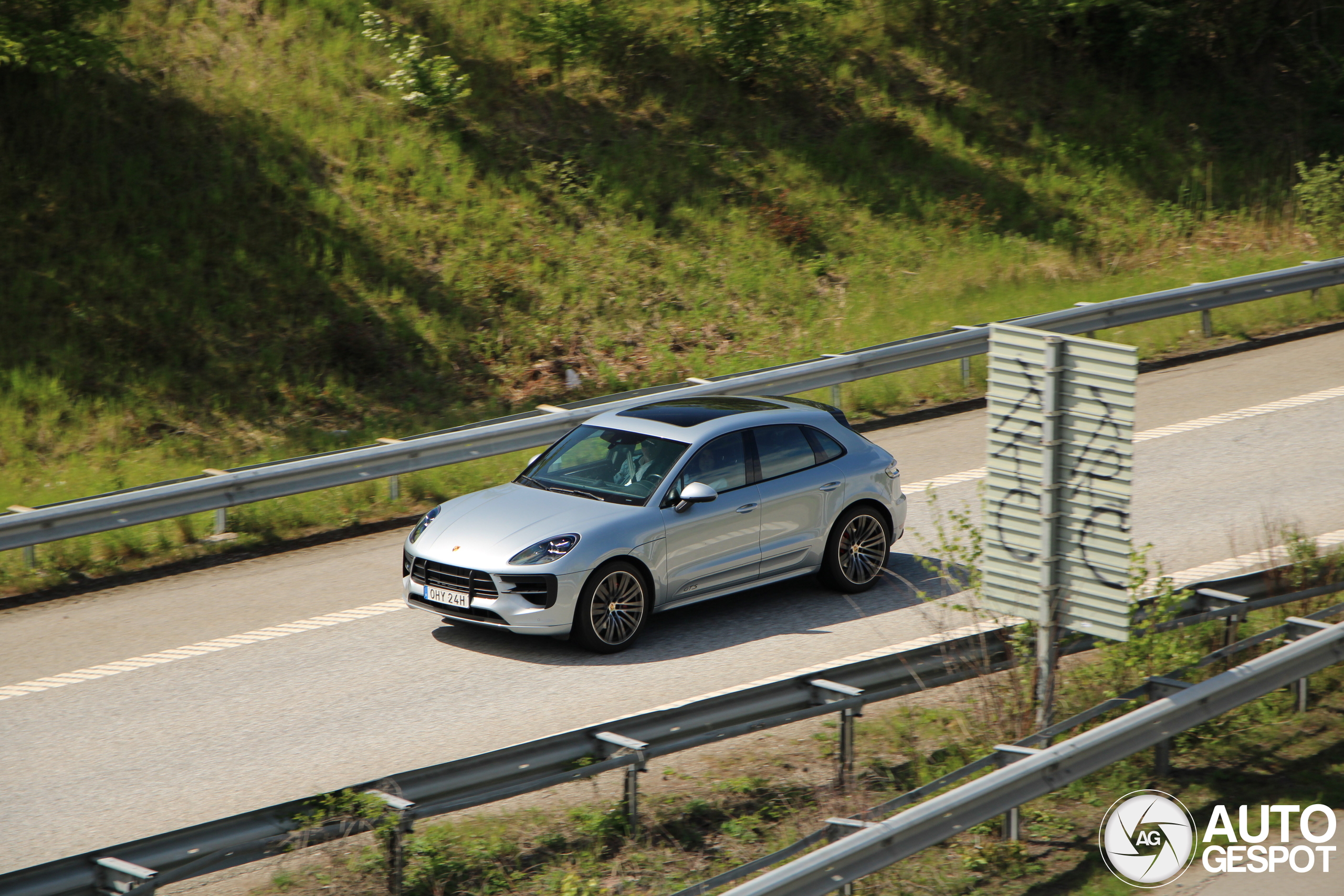 Porsche 95B Macan GTS MkII