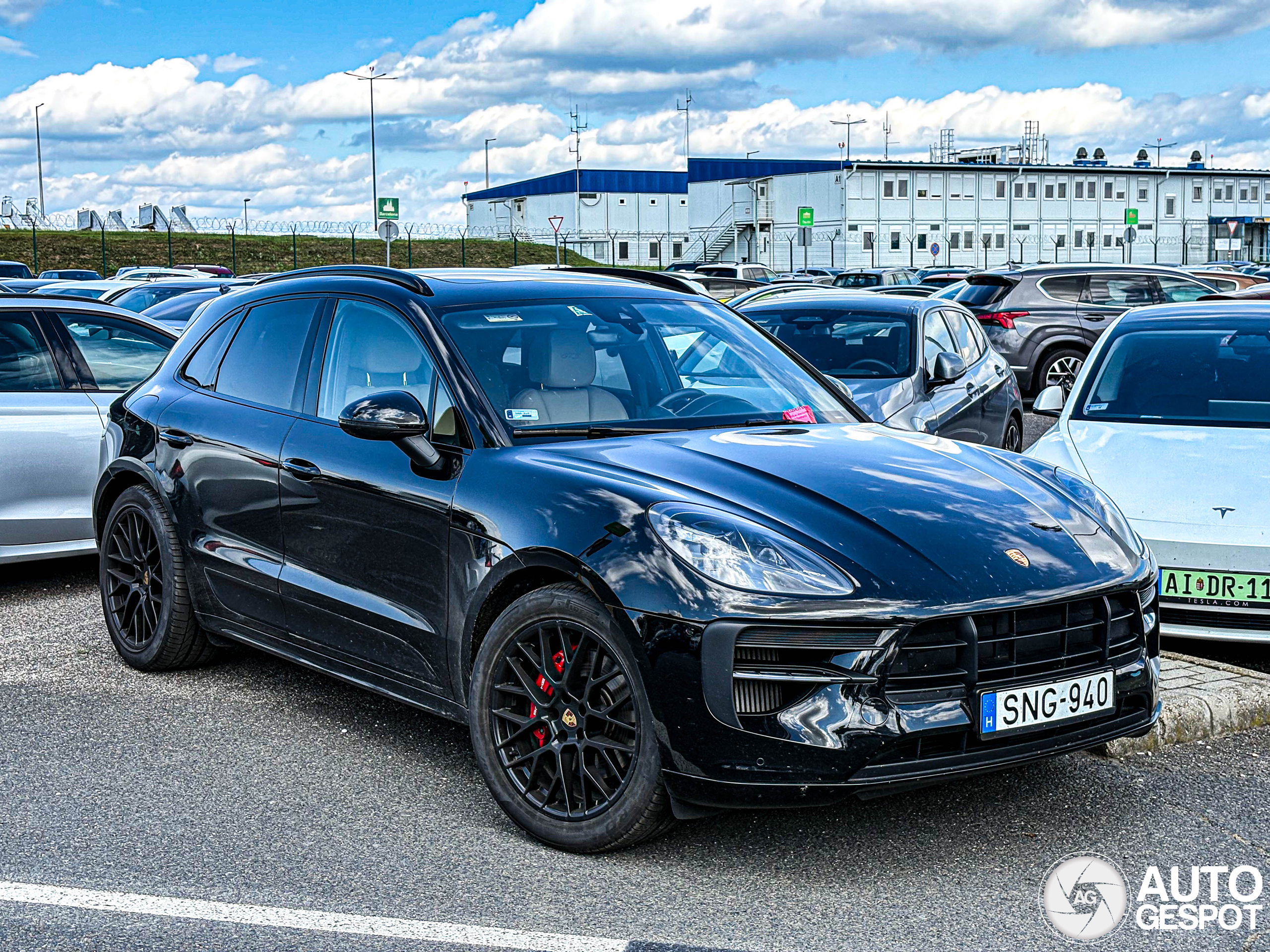 Porsche 95B Macan GTS MkII