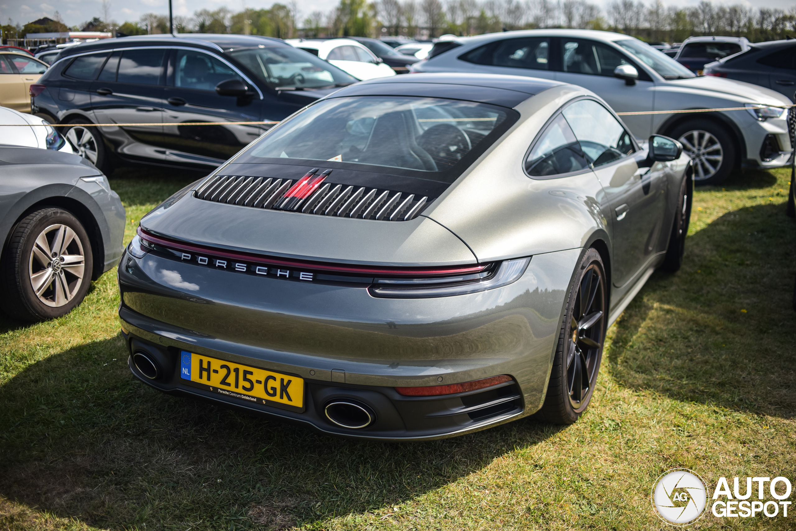 Porsche 992 Carrera 4S