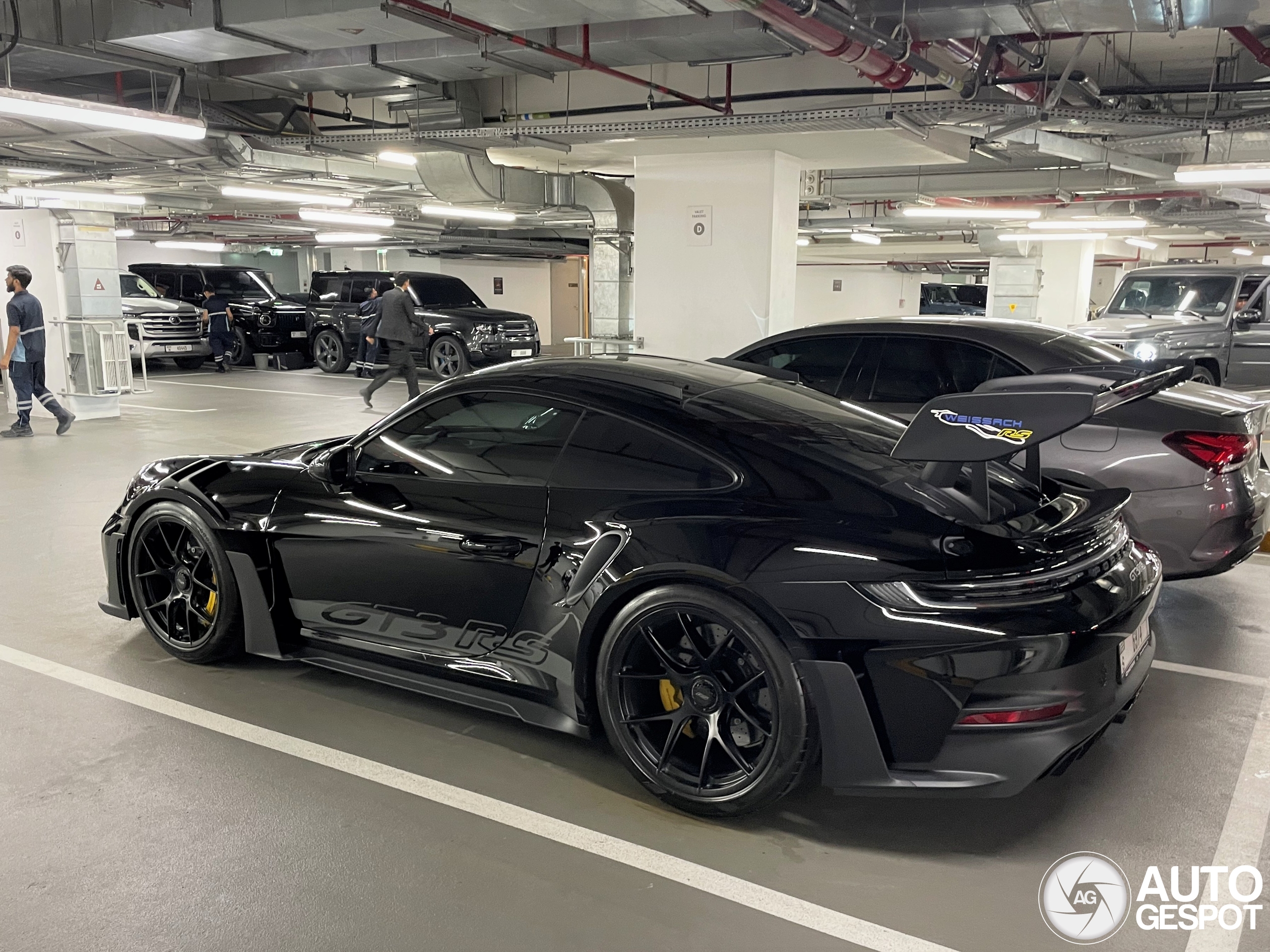 Porsche 992 GT3 RS Weissach Package