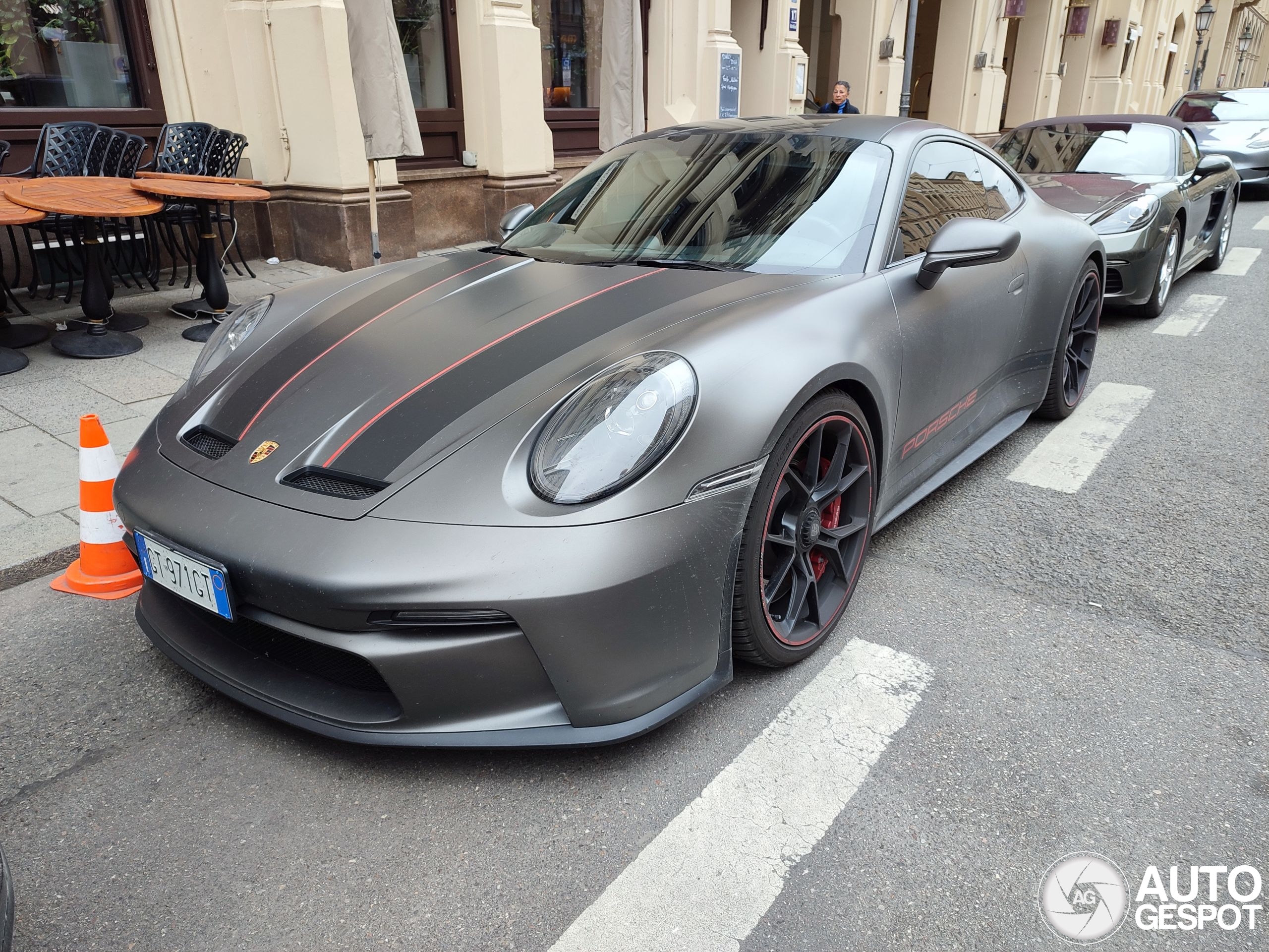 Porsche 992 GT3 Touring