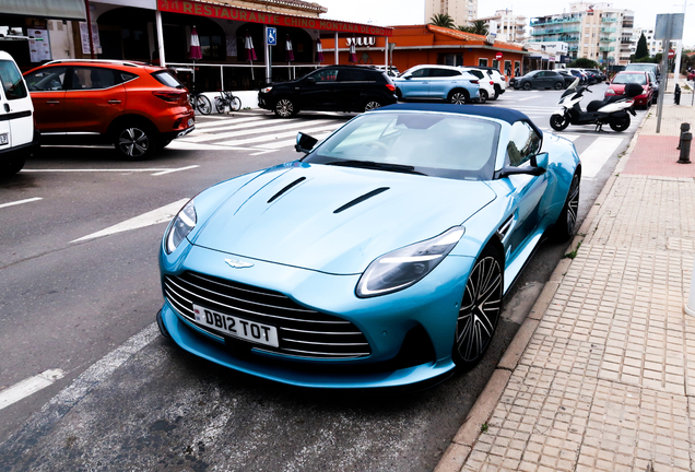 Aston Martin DB12 Volante