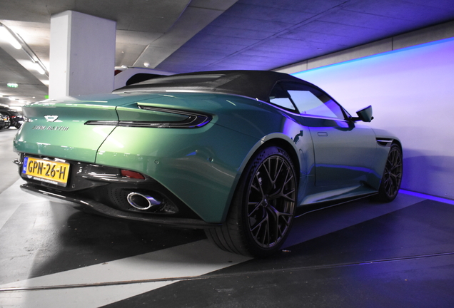 Aston Martin DB12 Volante