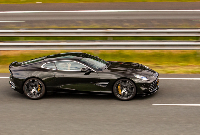 Aston Martin Vanquish 2025
