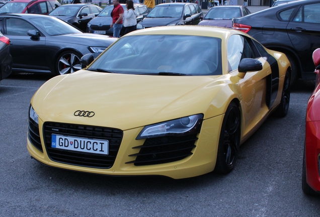 Audi R8