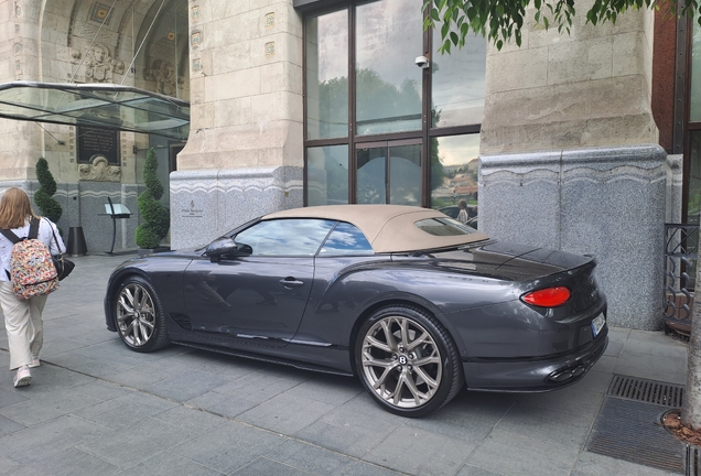 Bentley Continental GTC V8 S 2023