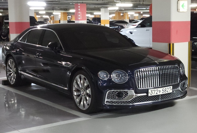 Bentley Flying Spur V8 2021